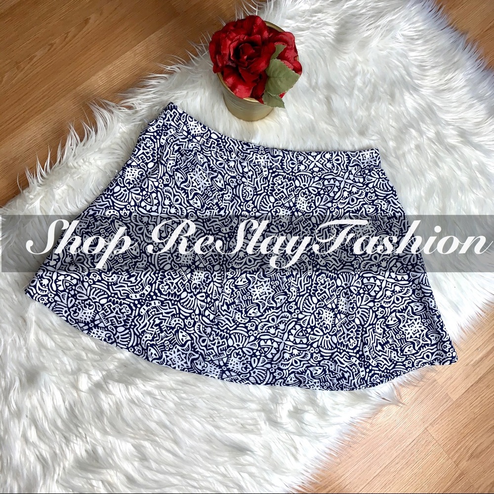 🌻L’ AMOUR Blue And White Print XL Skirt🌻